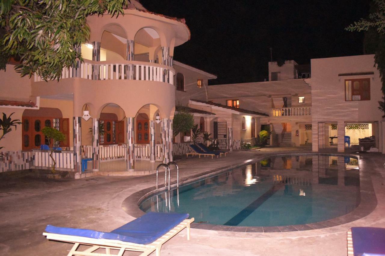Hotel Leinmach House Nyali Mombasa Exterior foto