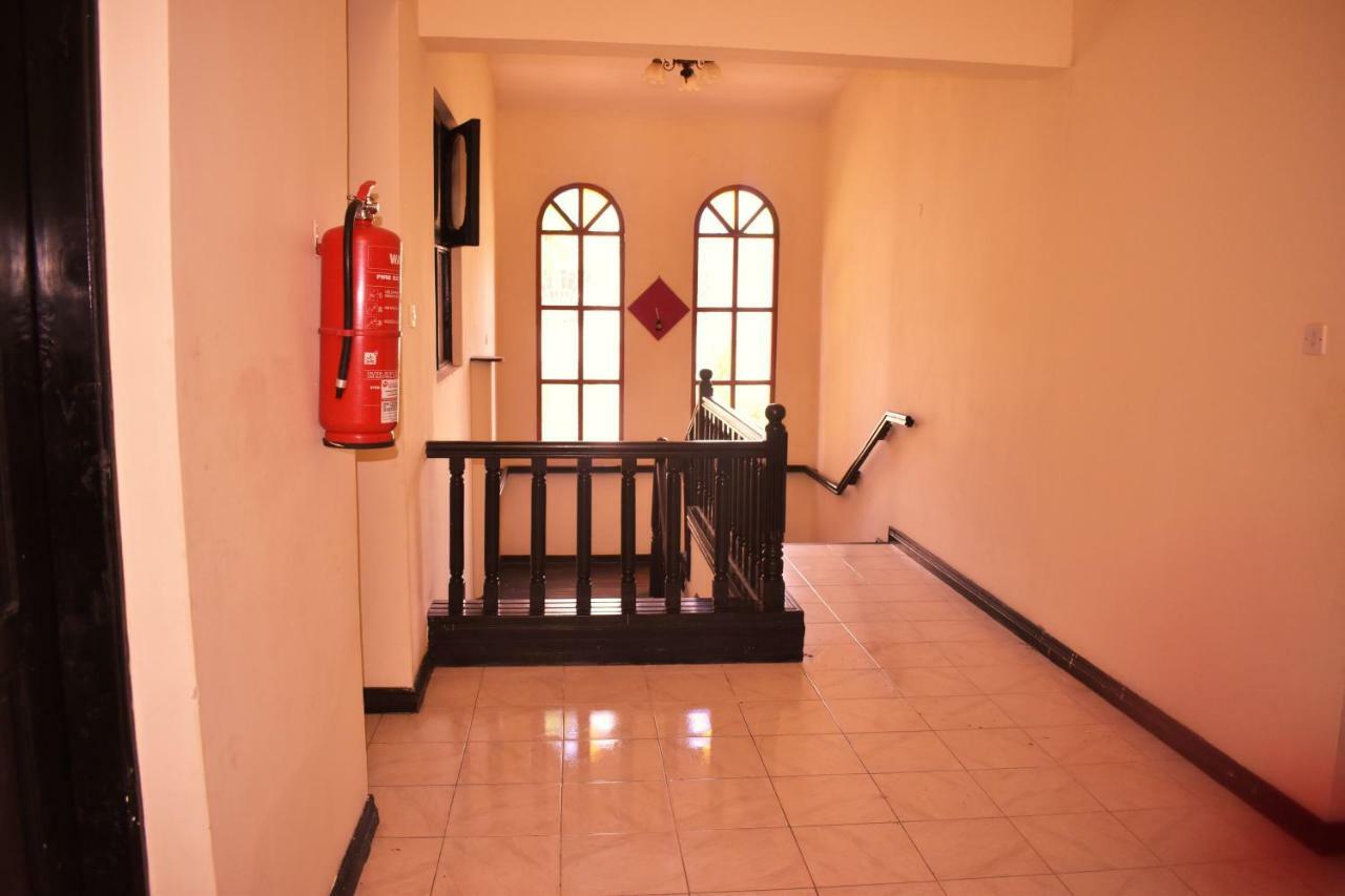 Hotel Leinmach House Nyali Mombasa Exterior foto