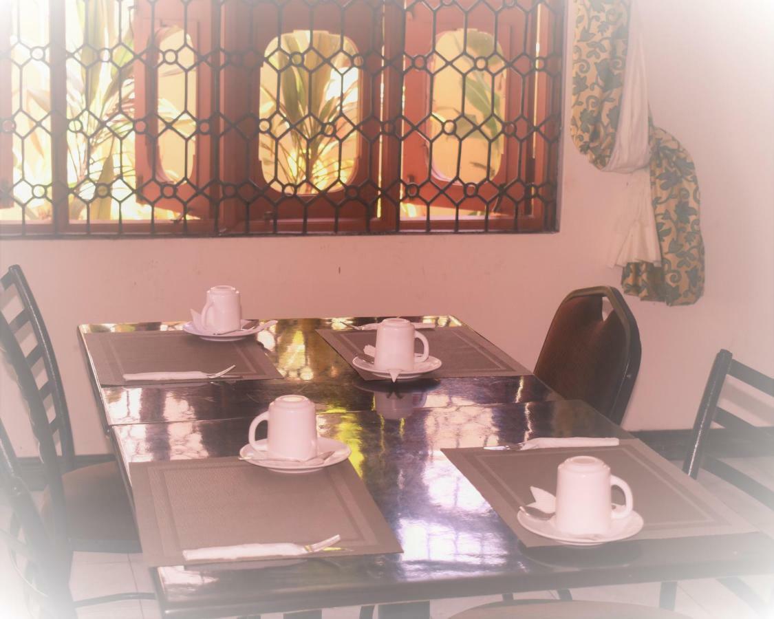 Hotel Leinmach House Nyali Mombasa Exterior foto