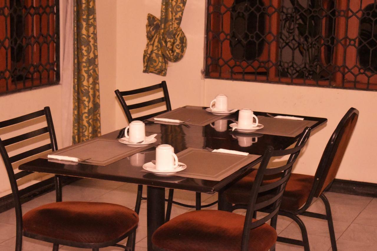 Hotel Leinmach House Nyali Mombasa Exterior foto